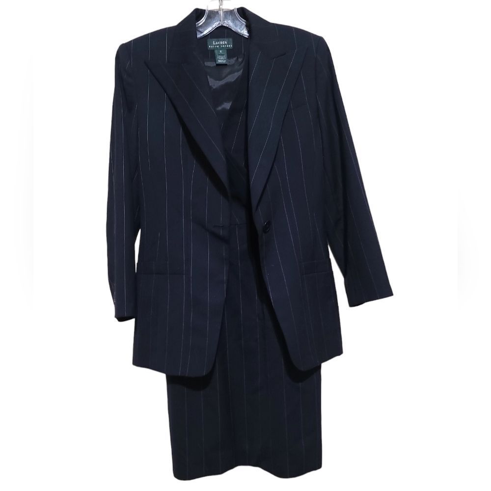 Ralph Lauren Women's Blue Blazer and Dress Pinstripes  Dress Suit Sz 6
